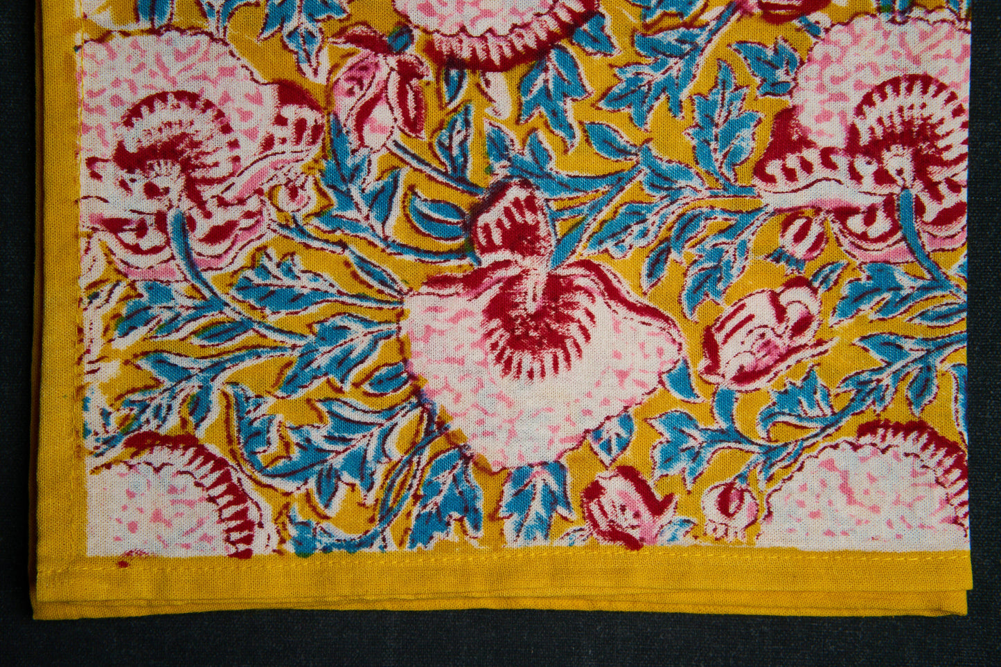 Golden Zinnia Breeze Napkins (Set of 4)